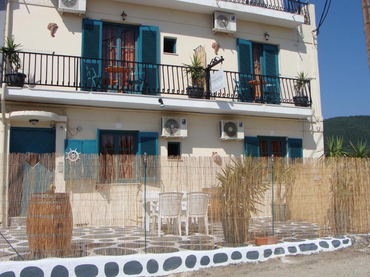 Pansion Konstantinos Ξενοδοχείο με διαμερίσματα Σκιάθος Πόλη